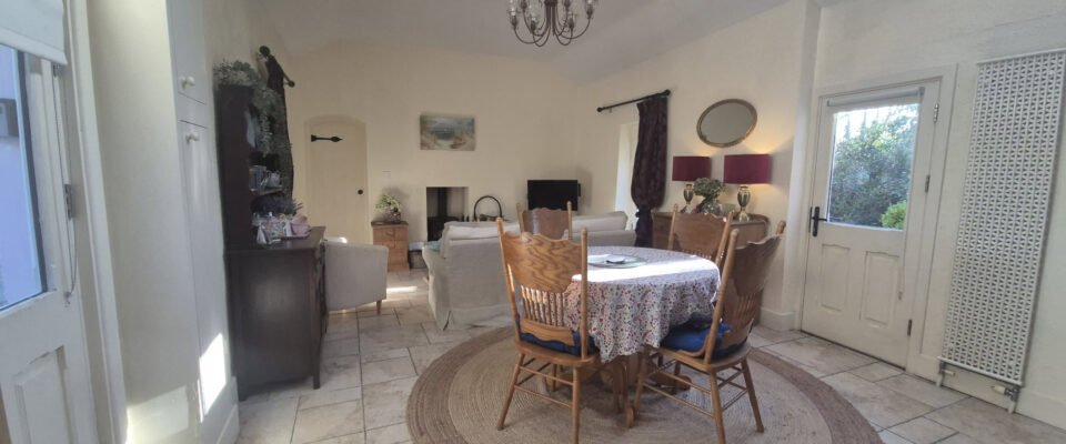 clonganny-gate-lodge-living-room
